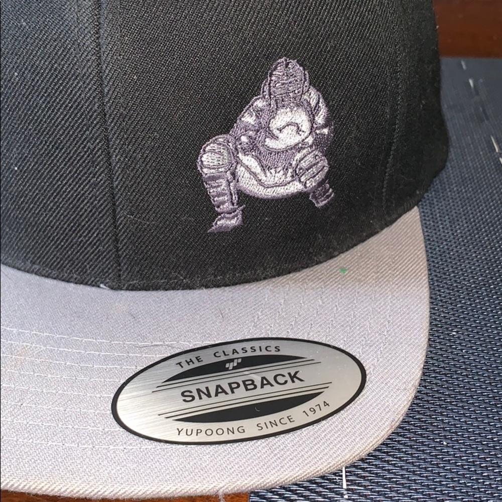 Snapback - Picture 2 of 3